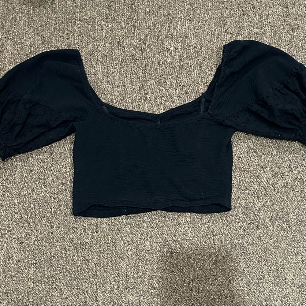 Black Forever21 Ruffled Top - Picture 2 of 3